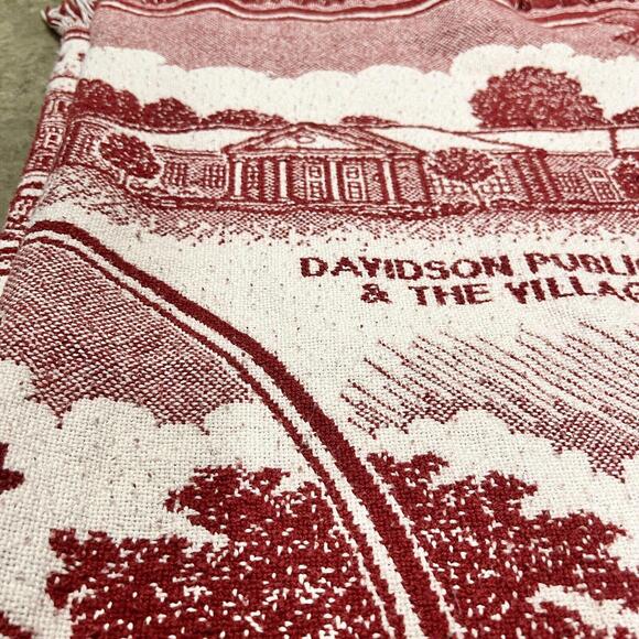 VTG Davidson North Carolina NC Locations Throw Blanket Woven Acrylic Red White - Picture 15 of 15